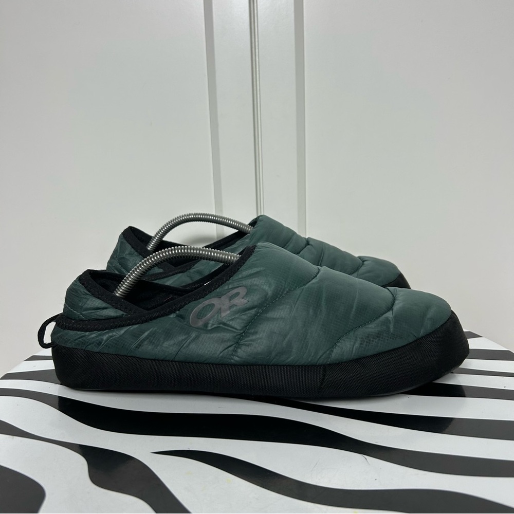 Outdoor research tundra trax slipper green black